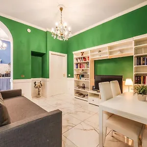 Centrale's Nest - Elegant Close To Station Apartamento Milán